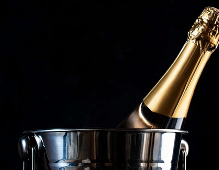 Virée en amoureux avec champagne dans le centre d'Aix-en-Provence - 4* - 1