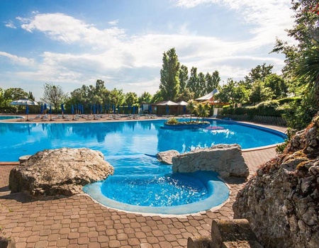 Centro Vacanze San Marino, 4*