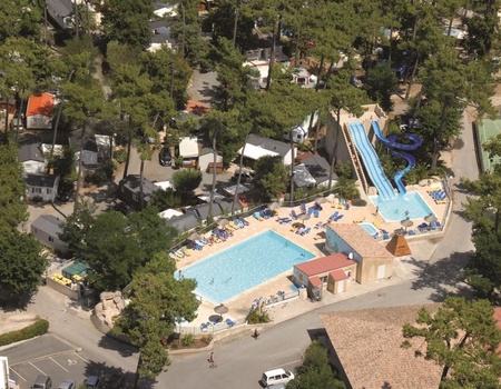 Camping Paradis - Le Dauphin, 4*