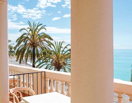 Escapade en bord de mer à Menton avec dîner - 3*