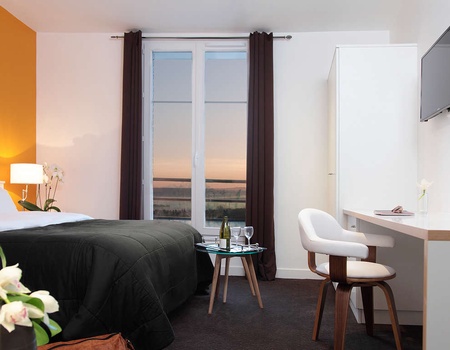 Séjour au vert avec chambre vue sur la Seine - 2*