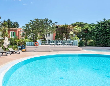 Résidence Pierre & Vacances Le Hameau de la Pinède 3* - Hyères, Côte d'Azur - Image 1