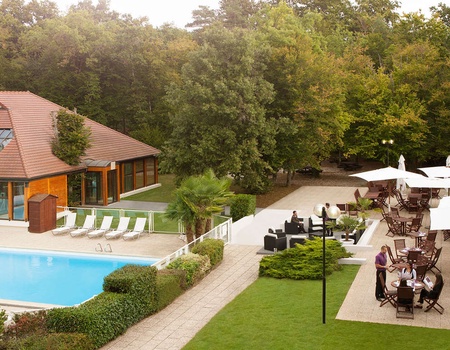 Séjour romantique dans un cadre exceptionnel avec spa à Fontainebleau - 4*