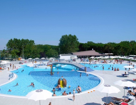 Camping Village Adriano Family, 4*