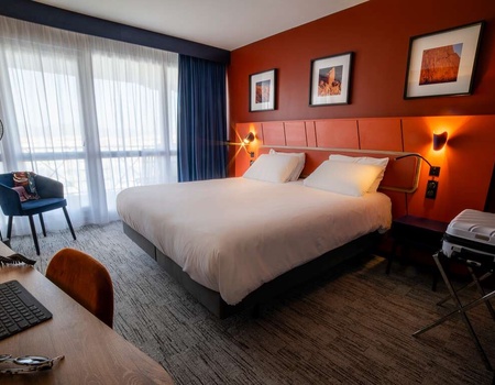 Séjour reposant sous le soleil méditerranéen de Fréjus en chambre vue port - 4* - 5