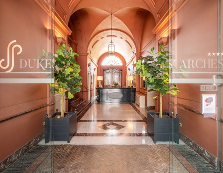 Exclusif: Escapade romantique avec surclassement + croisière sur les canaux - 4* - 2