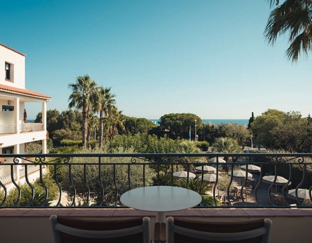 Séjour à 10km de Saint Raphaël à deux pas de la plage (avec balcon) - 4* - Image 1