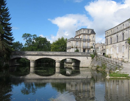 Faites le plein de nature en famille ou entre amis à Jonzac - 4* - Image 1