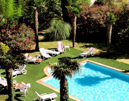 Séjour à Avignon avec entrées au Parc Spirou (6 minutes en voiture) - 3* - 2