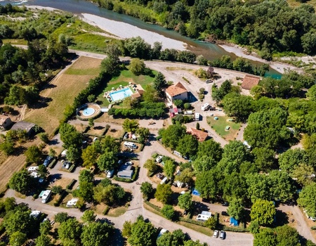 Camping Sites et Paysages - Les Pres Hauts 3*