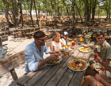 Camping Tikayan Rives du Lac de Sainte Croix, 3* - 4