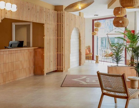 Séjour sur la Costa Brava avec piscine, brunch à volonté et un verre de bienvenue - 2* - Lloret de Mar, Espagne - Image 2