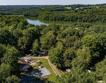 Flower Camping et Base de Loisirs de Rouffiac, 3*