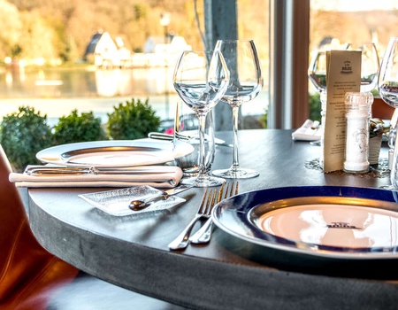 Nuit romantique à couper le souffle dans un château 5* à Genval - 5* - 4