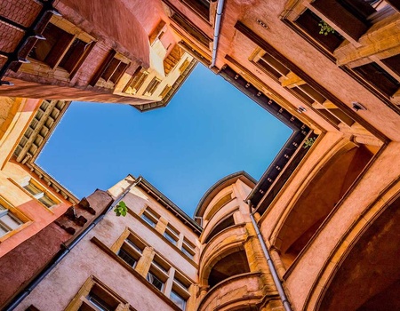 Escapade romantique avec spa à Lyon - 4* - Lyon, Sud Est - Image 3