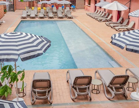Séjour sur la Costa Brava avec piscine, brunch à volonté et un verre de bienvenue - 2* - Lloret de Mar, Espagne - Image 1