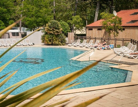 Camping Les Cyprès, 4* - 5