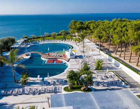 Camping Villaggio Baia Del Monaco, 4*