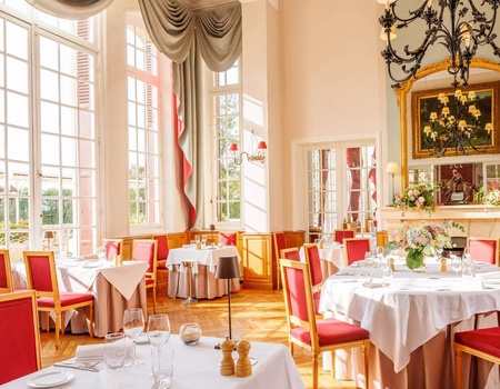 Escapade pétillante avec spa dans un château à Chantilly - 4* - 4