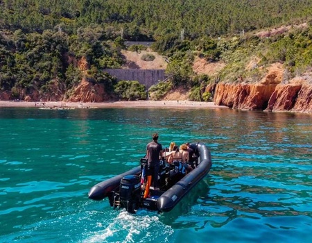 Séjour tout compris avec visite en bâteau des calanques de l'Esterel pendant 1h30 - 3* - Saint Raphaël, Côte d'Azur - Image 1