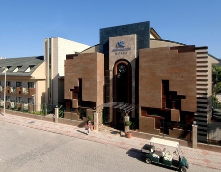 Ambassador Plaza 4* - 2