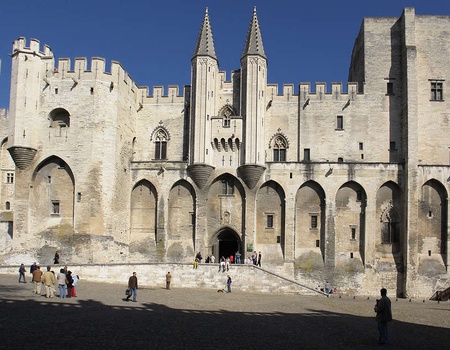 Verblijf in Avignon in de buurt van het Pausenpaleis