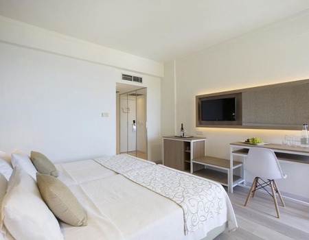 Venus Beach 5* - 2