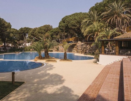 WeCamp Cala Montgo, 4* - 5