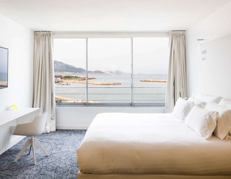 Séjour à Marseille dans un Resort 4* : Dîner gourmet face à la mer - 4*