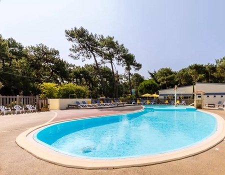 Camping Le Bois de La Gachère, 4* - 5