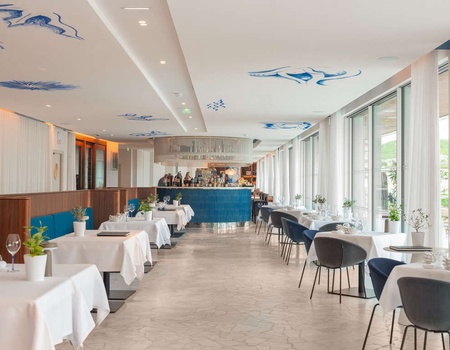 Weekend de Luxe près de Marseille avec dîner 7 plats, roses, soin et spa inclus - 4*