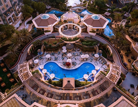 Swissôtel Al Murooj Dubai - 1