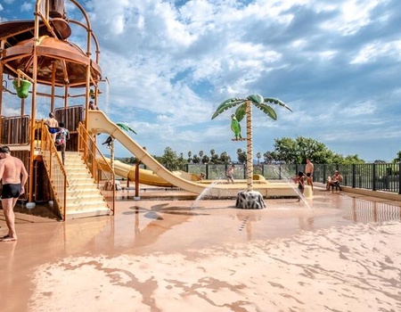 Camping Saint Aygulf Plage 4* - Fréjus, Côte d'Azur - Image 2