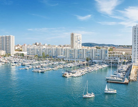 Escale citadine au coeur de Toulon - 3*