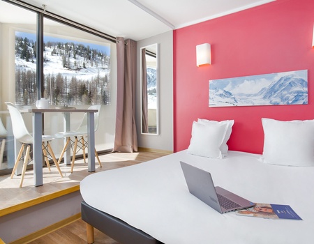 SOWELL RESIDENCES New Chastillon 4* - 4