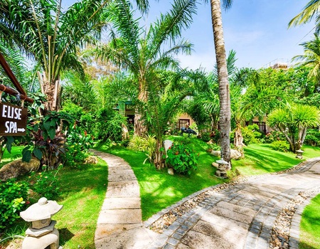 Oriental Pearl by Ôvoyages 4* - 2