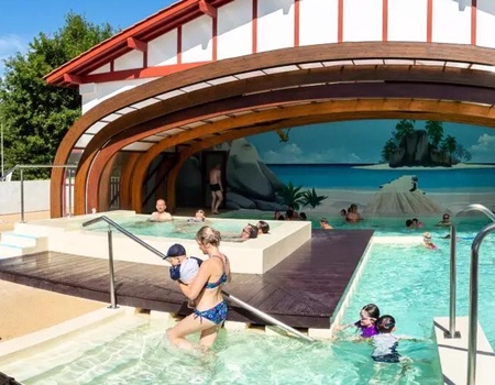 Yelloh! Village Domaine Berrua, 4* - 5