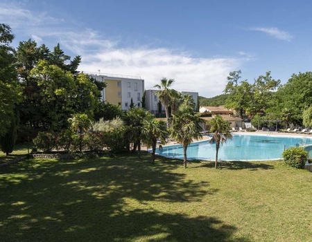Détendez-vous dans un havre de paix, aux portes de la Provence et de l'Ardèche - 3* - 5