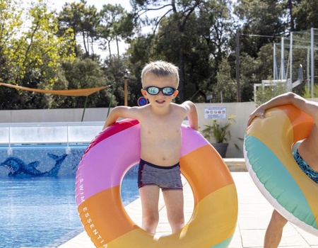 Flower Camping La Davière Plage, 4* - 5