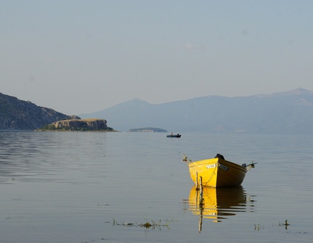 Terres sauvages et lacs oubliés