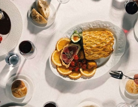 Escapade pétillante avec spa dans un château à Chantilly - 4* - 5