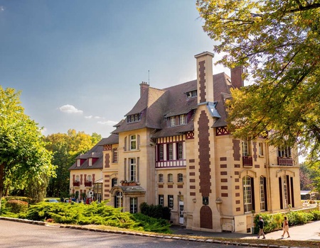 Séjournez au coeur de la forêt de Chantilly dans un château 4* - 4* - 4