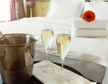 Escapade dans la tranquilité de Han-sur-Lesse + bouteille de cava dans la chambre - 3* - 1