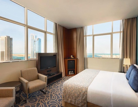 Ramada by Wyndham Abu Dhabi Corniche 4* - 5
