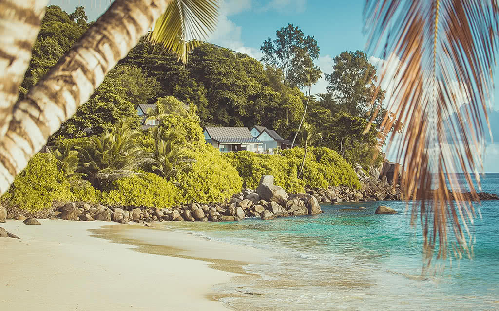 COMBINÉ 2 ILES : MAHÉ + PRASLIN Carana Beach Hôtel + l'Archipel 14 nuits **** - 5