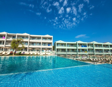 Hôtel Robolla Beach Apart 4*
