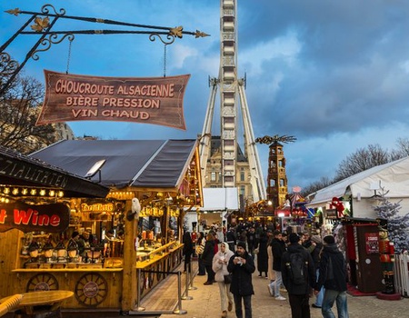 Hiver Royal et splendeurs de Noël - L'Avent au fil de la Seine à bord d'un bateau à roues à aubes (formule port/port) - Paris, Ile de France - Image 3