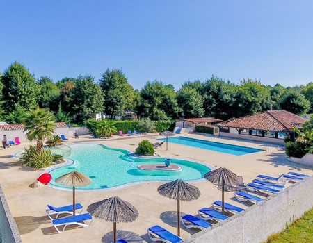 Camping les Bruyères, 3*