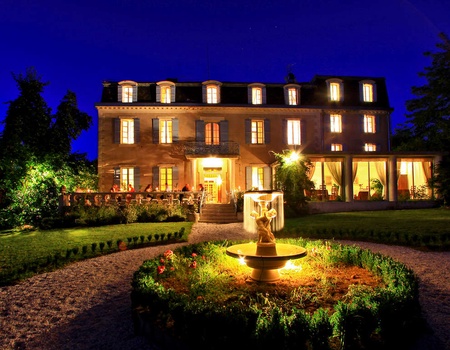 Parenthèse détente avec votre moitié au sein d'un splendide château - 3* - Image 2