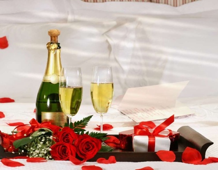 Séjour romantique avec champagne et surclassement à Marseille - 4* - 1